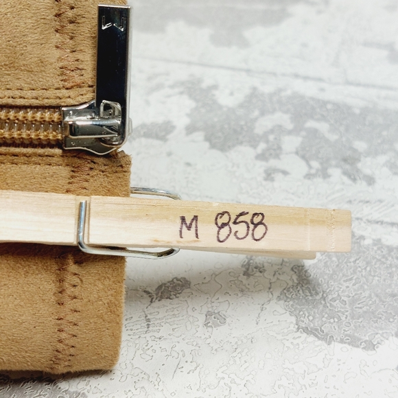 NEW Marc Fisher Tan Larry Faux Suede Pointed Toe Block Heel Ankle Booties M858 - Picture 11 of 11